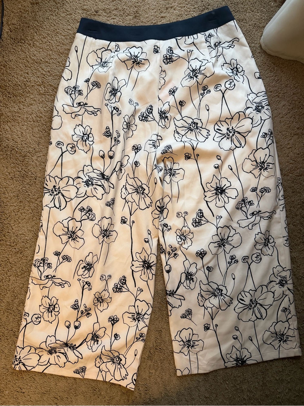 Ivory Floral Print Wide-Leg Pants with Black Waistband - Picture 2 of 4
